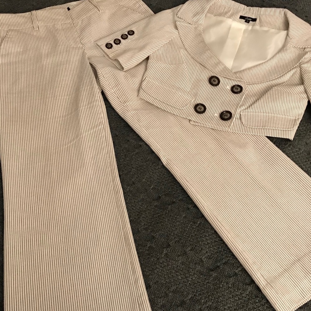 2 Piece Crop Jacket/Pants Outfit